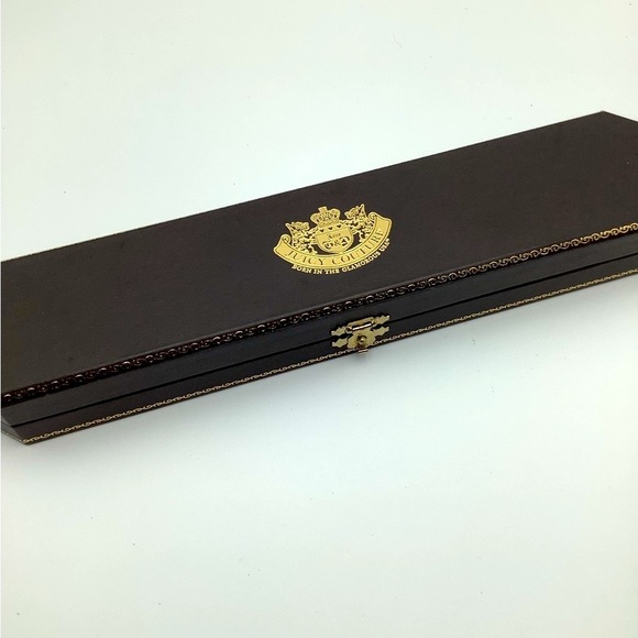 Juicy Couture Rhinestone Book chain  Bracelet Toggle Clasp - Picture 3 of 4